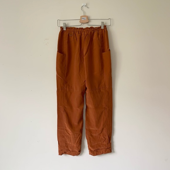 (SOLD) WILFRED (ARITZIA) | Marais 100% silk pants - Picture 4 of 7